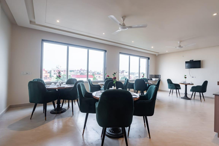 Food & Drinks, DEV RESIDENCY ( A UNIT OF THE ELEGANCE ), Varanasi