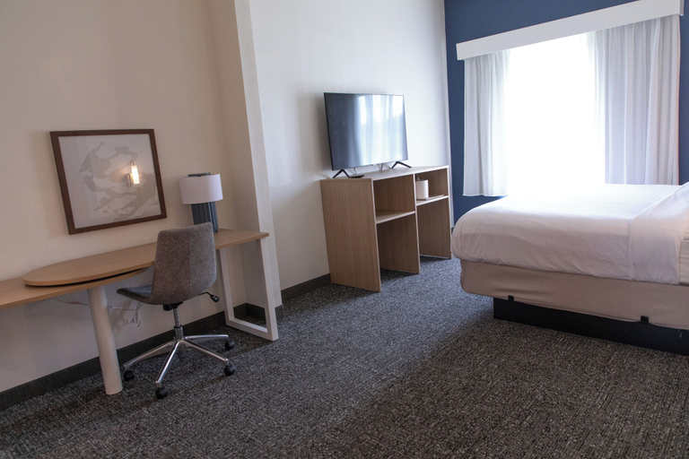 Bedroom 2, Spark by Hilton Mechanicsburg, Cumberland