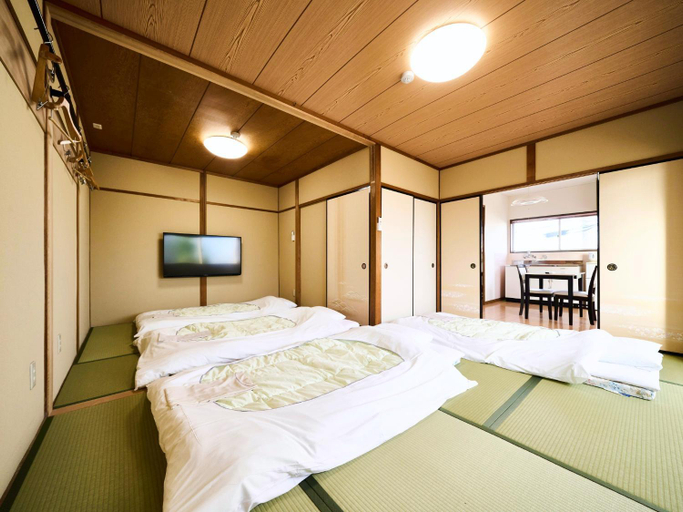 Bedroom 2, Okasan Hotel - Vacation STAY 66120v, Ōgaki