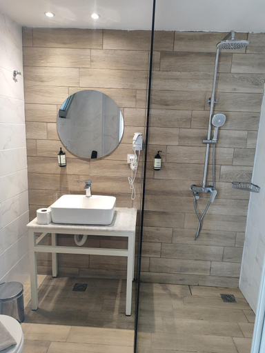 Bathroom 5, Lambi Resort, South Aegean