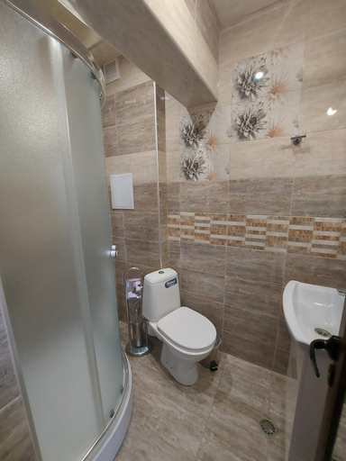 Bathroom 2, Elegant Complex, Pazardzhik