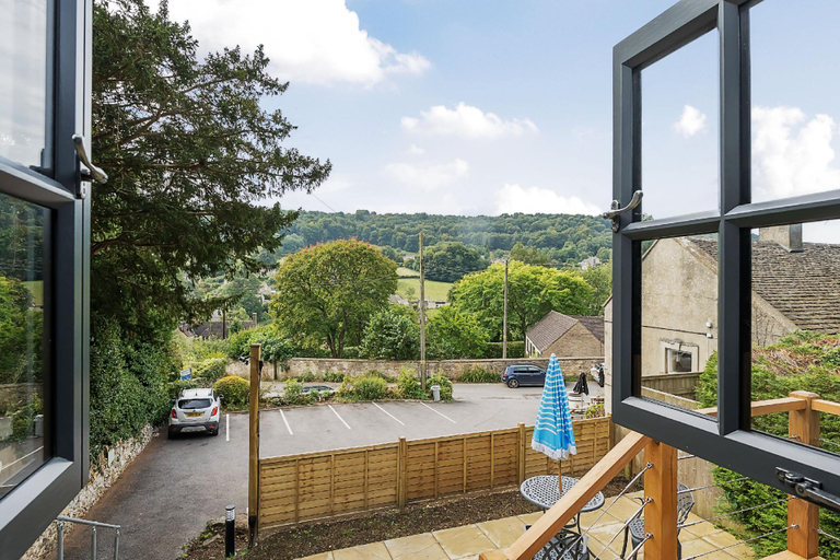 Others 5, Butcher’s Arms – Shepherd Huts, Gloucestershire