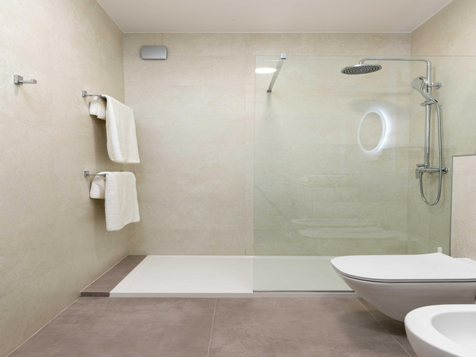 Bathroom 3, Apartments aMare - Three Bedroom Apartment with Balcony and Sea View, Dubrovnik