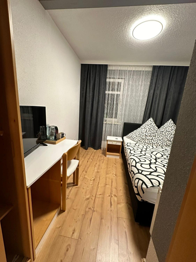 Bedroom 3, Moonlight Hotel, Schmalkalden-Meiningen