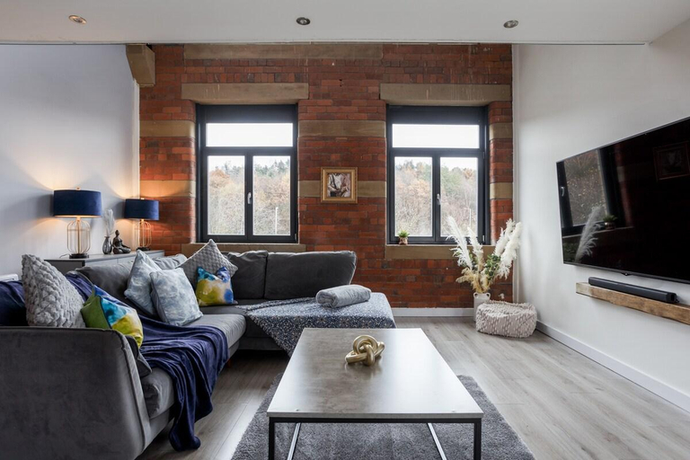 Others 3, Large Duplex Penthouse Apartment, Bradford