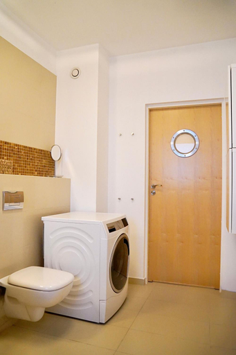 Bathroom 2, Tulip by Baltic Home, Kamień