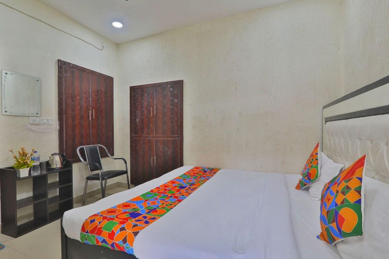 Bedroom 3, millenium residency, Varanasi