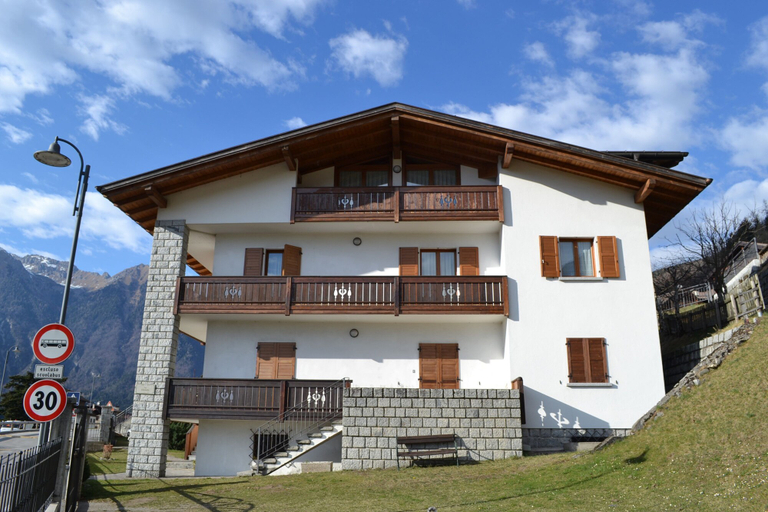 Room 4, 083 Bilocale Adamello Giustino, Trento