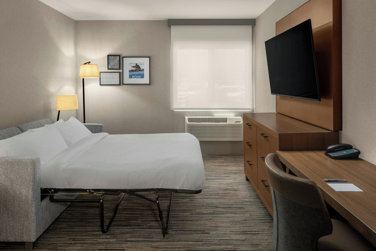 Bedroom 5, Four Points by Sheraton Downtown Seattle Center, Seattle