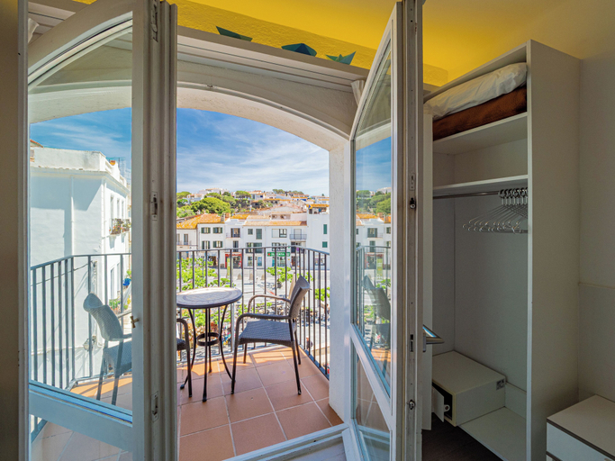 Others 5, Hostal Marina Cadaqués, Girona