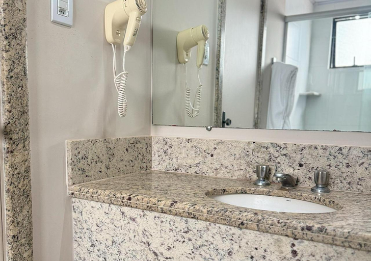 Bathroom 4, Fenicia Palace Hotel, Varginha