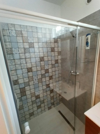 Bathroom 3, Freedom 50 Apartman, Pécs