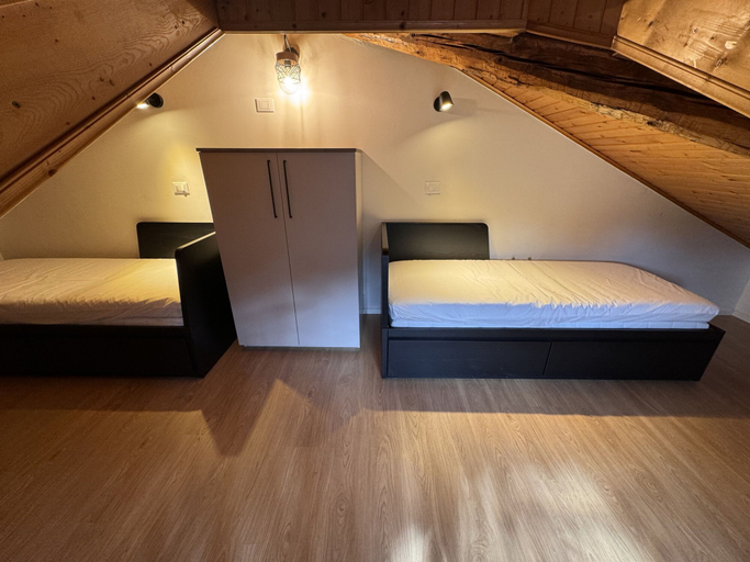 Room 3, 073 Mansarda Duplex Carisolo, Trento