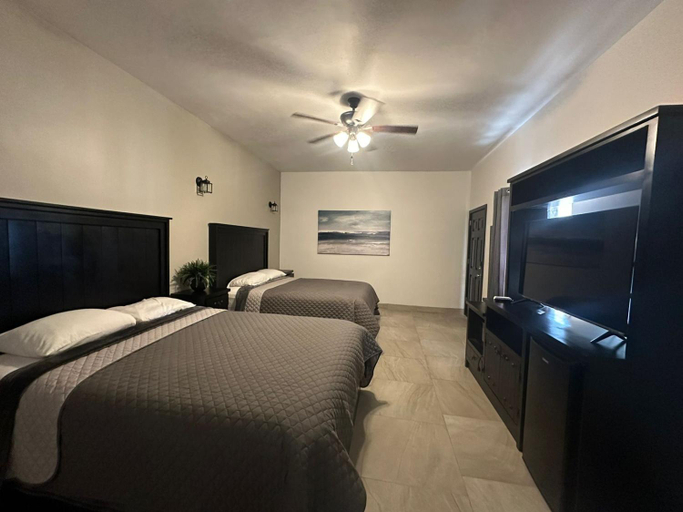 Bedroom, Playas Hotel Suites, Puerto Peñasco