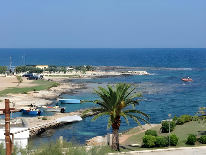 Others 5, Il Timone, Brindisi
