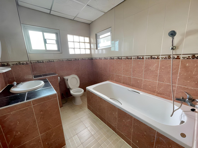 Bathroom 4, Hihotel Saraburi, Nong Khae