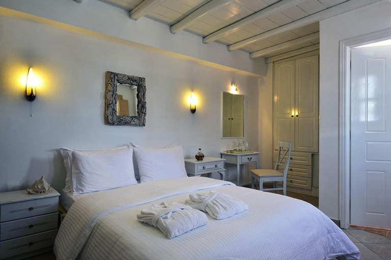 Bedroom 3, Kallisti Hotel, South Aegean