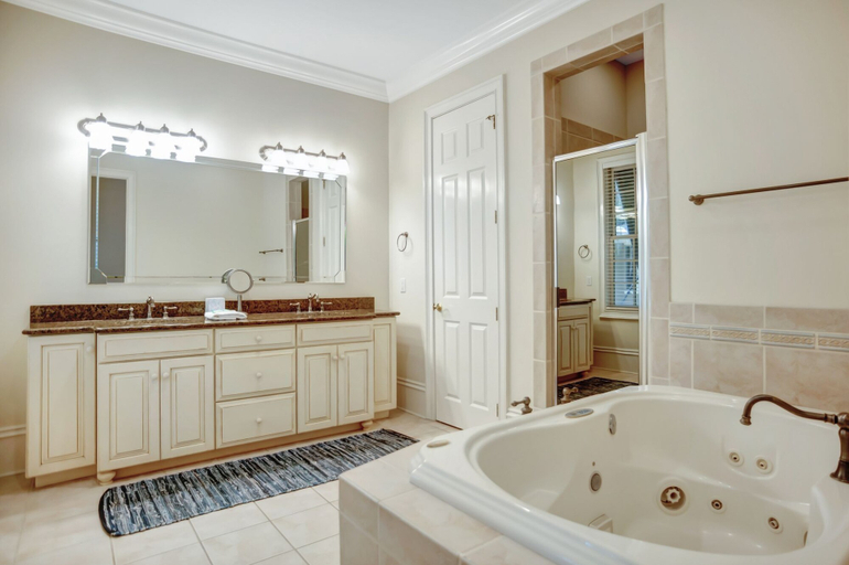 Bathroom 4, 2 Belted Kingfisher at The Sea Pines Resort, Beaufort