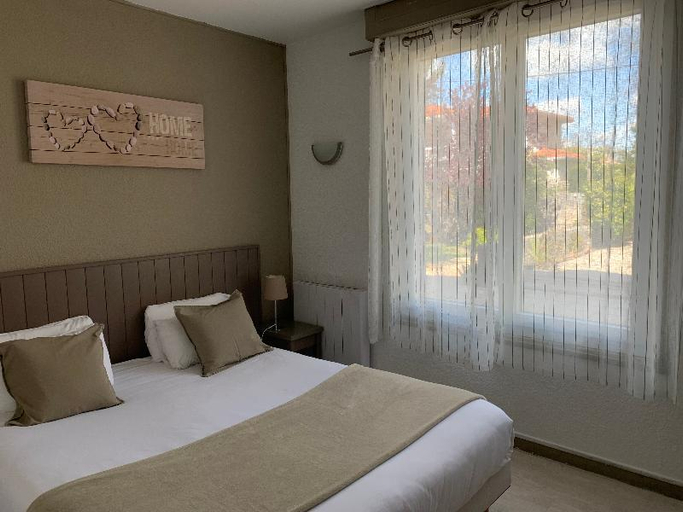 Bedroom 2, LOGIS HOTELS - Hotel et Restaurant L'Oceana, Gironde