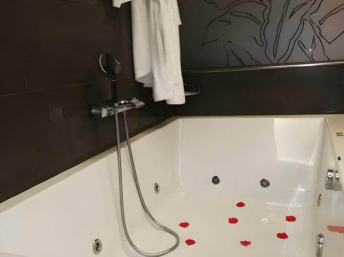 Bathroom 4, Hotel Torre de Nunez, Lugo