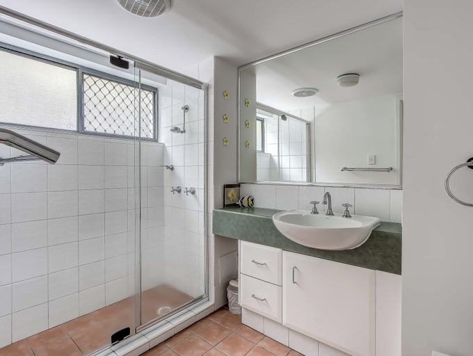 Bathroom 4, Waterfront at Sunrise Cove, Tweed Heads