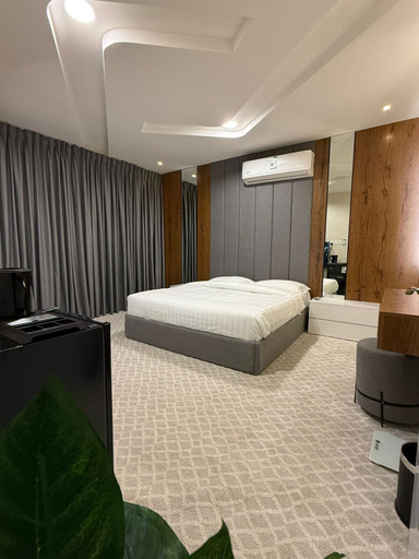 Room 4, Coral Hotel Apartments