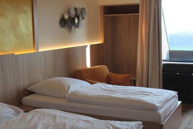Bedroom 2, Burghotel Schone Aussicht Bauer GmbH, Rems-Murr-Kreis
