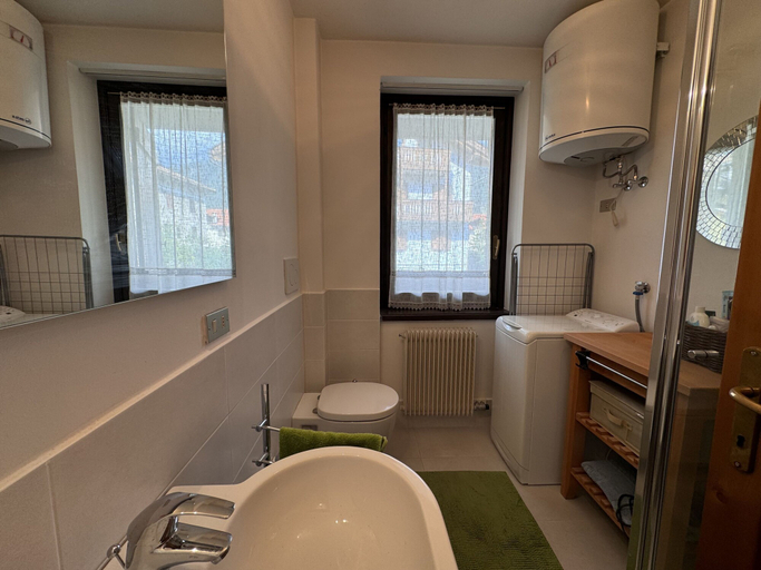 Room 4, 018 Bilocale in Centro Pinzolo, Trento