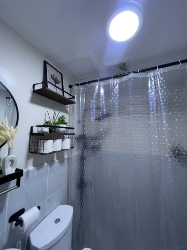 Bathroom 4, Siesta 8 Staycation Condo near Mactan Airport, Lapu-Lapu City
