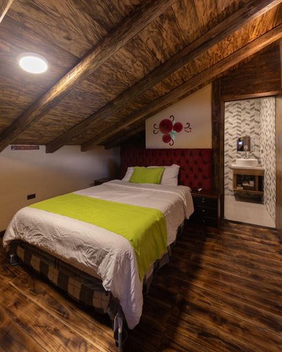 Bedroom 4, Rustic House, Cuenca