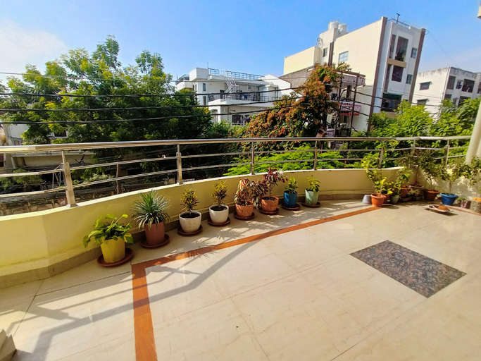 Others 4, Madhuraj Villa, Varanasi