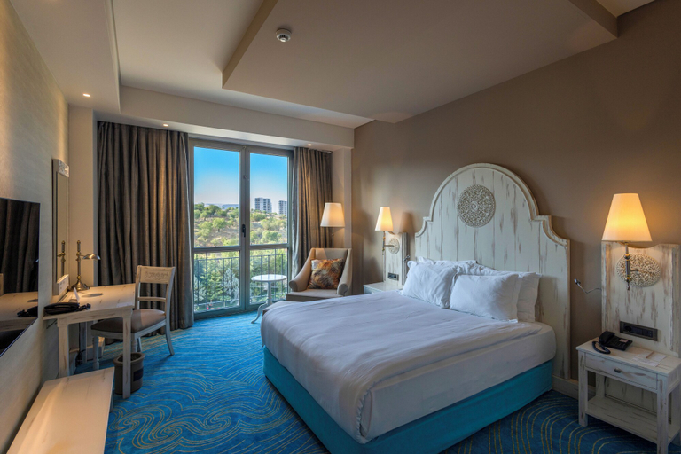 Bedroom 3, Ramada Plaza by Wyndham Mardin, Mardin