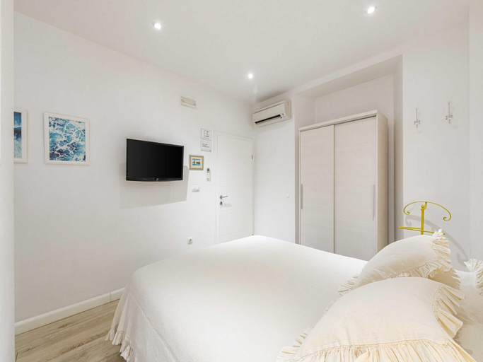 Bedroom 2, Lacroma Apartments, Dubrovnik
