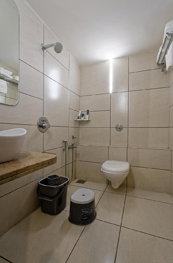 Bathroom 3, Exora Inn, Ahmadabad