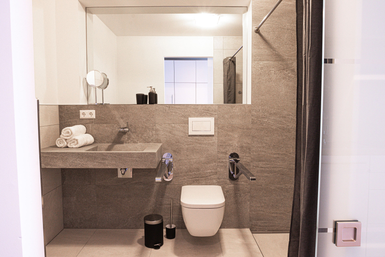 Bathroom 3, bodenseezeit Apartmenthotel Garni, Lindau (Bodensee)