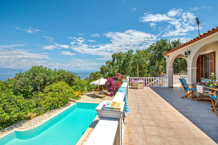 Room 4, Villa Kyklamino in Paxi, Ionian Islands