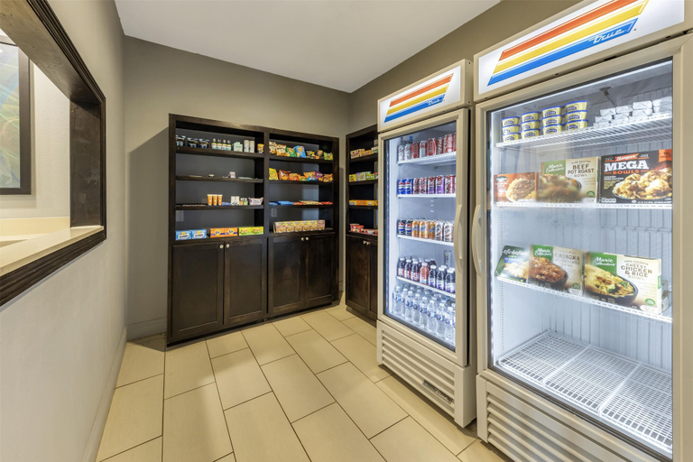 Food & Drinks 5, Best Western Plus Pauls Valley, Garvin