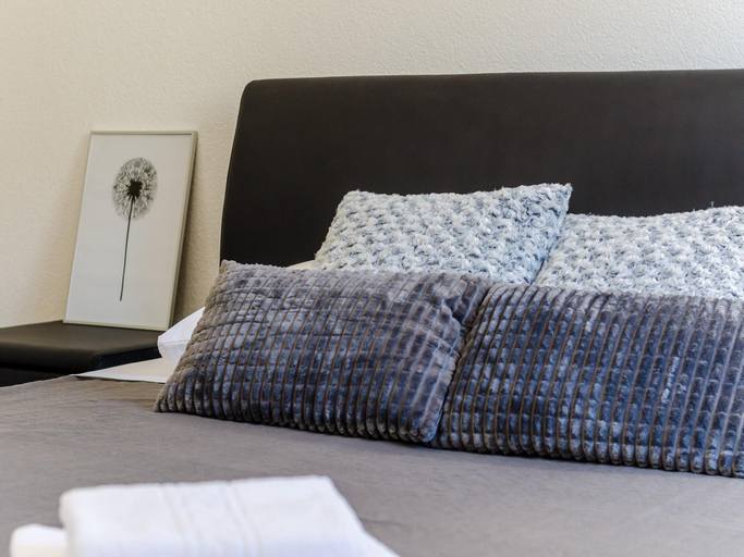Bedroom 2, Apartments Life - One Bedroom Apartment with Balcony and Sea View, Dubrovnik