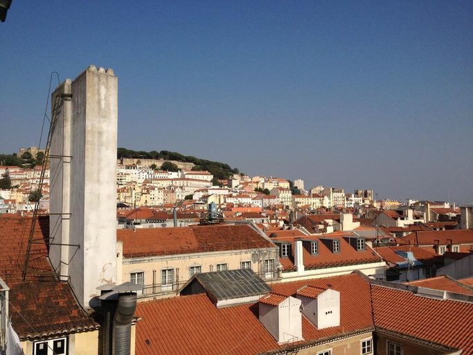 Others 4, Bons Dias, Lisbon