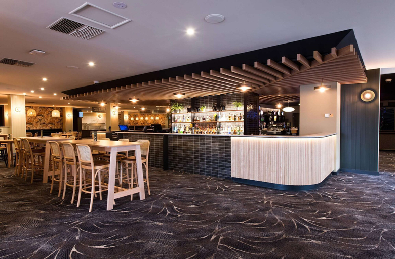 Food & Drinks 5, Links Hotel, Adelaide