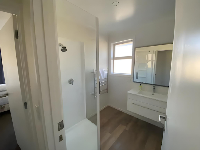 Bathroom 3, Tesoro House, Mackenzie