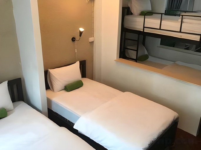 Bedroom 2, Victory Park Hostel, Ratchathewi