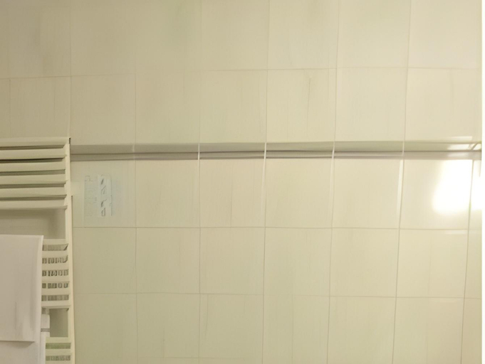 Bathroom 3, Hotel-Gasthof Nutzkaser, Berchtesgadener Land