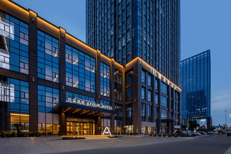 Exterior & Views