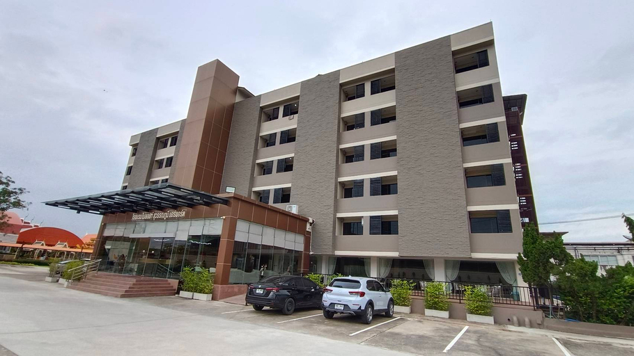 Exterior & Views 2, Miloft Suvarnabhumi airport hotel, Lat Krabang