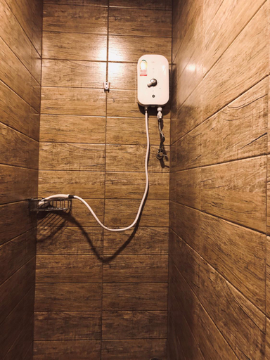 Bathroom 4, Good One Hostel & Cafe Bar, Bang Rak