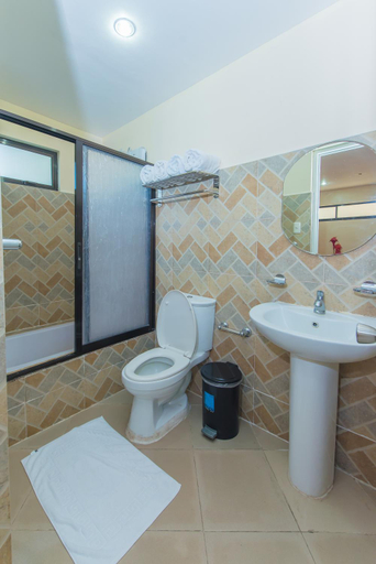 Bathroom 3, Northland Resort Hotel Manapla, Manapla