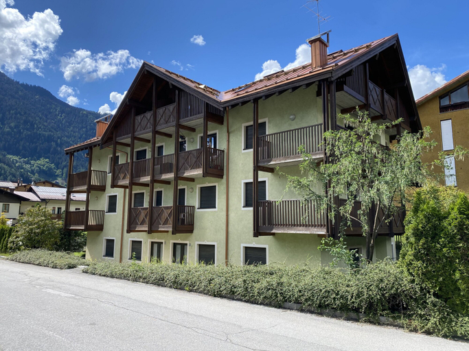 Room 4, 093 Cond Gaiolin 26, Trento