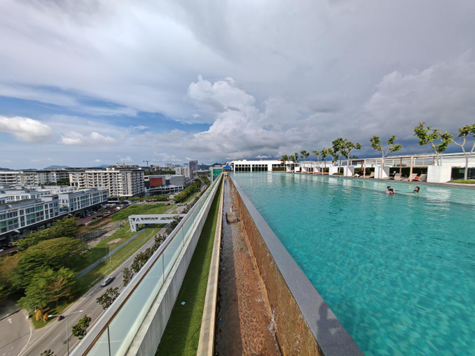 Sport & Beauty 2, Sutera Avenue Rooftop Infinity Swimming Pool, Kota Kinabalu