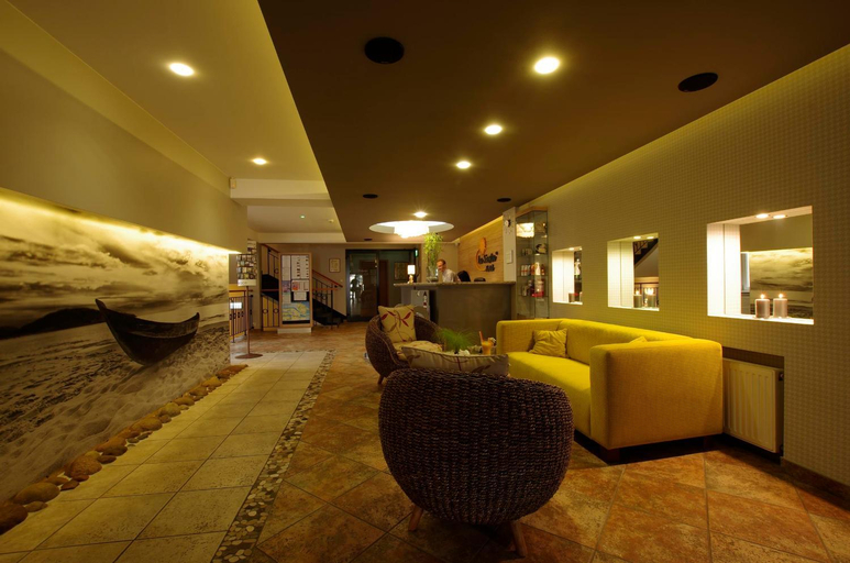 Public Area, Hotel La Siesta & Medical Spa, Puck
